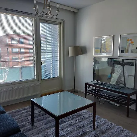 Gella Strömbergintie 8